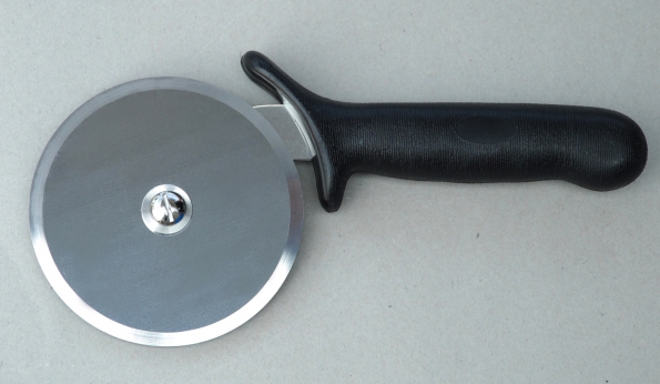 High Quality 4-inch Wheel Different Handle Pizza Cutter Logo On Handle