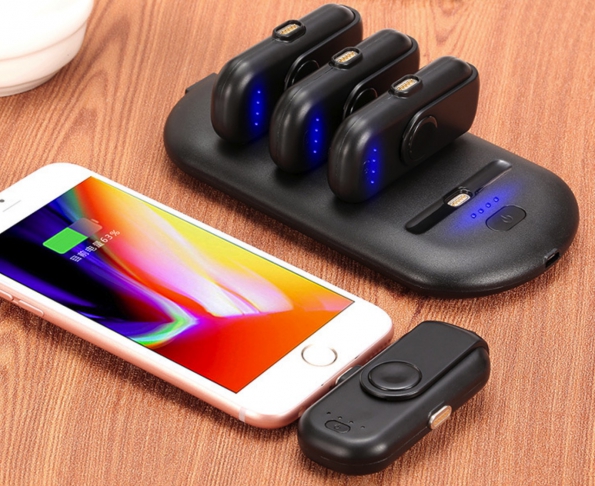 Finger Mobile Power Banks Stand With Four Small Mobile Power Magnetic